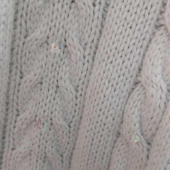 GAP Soft Cream Cable Knit Scarf - Picture 10 of 10